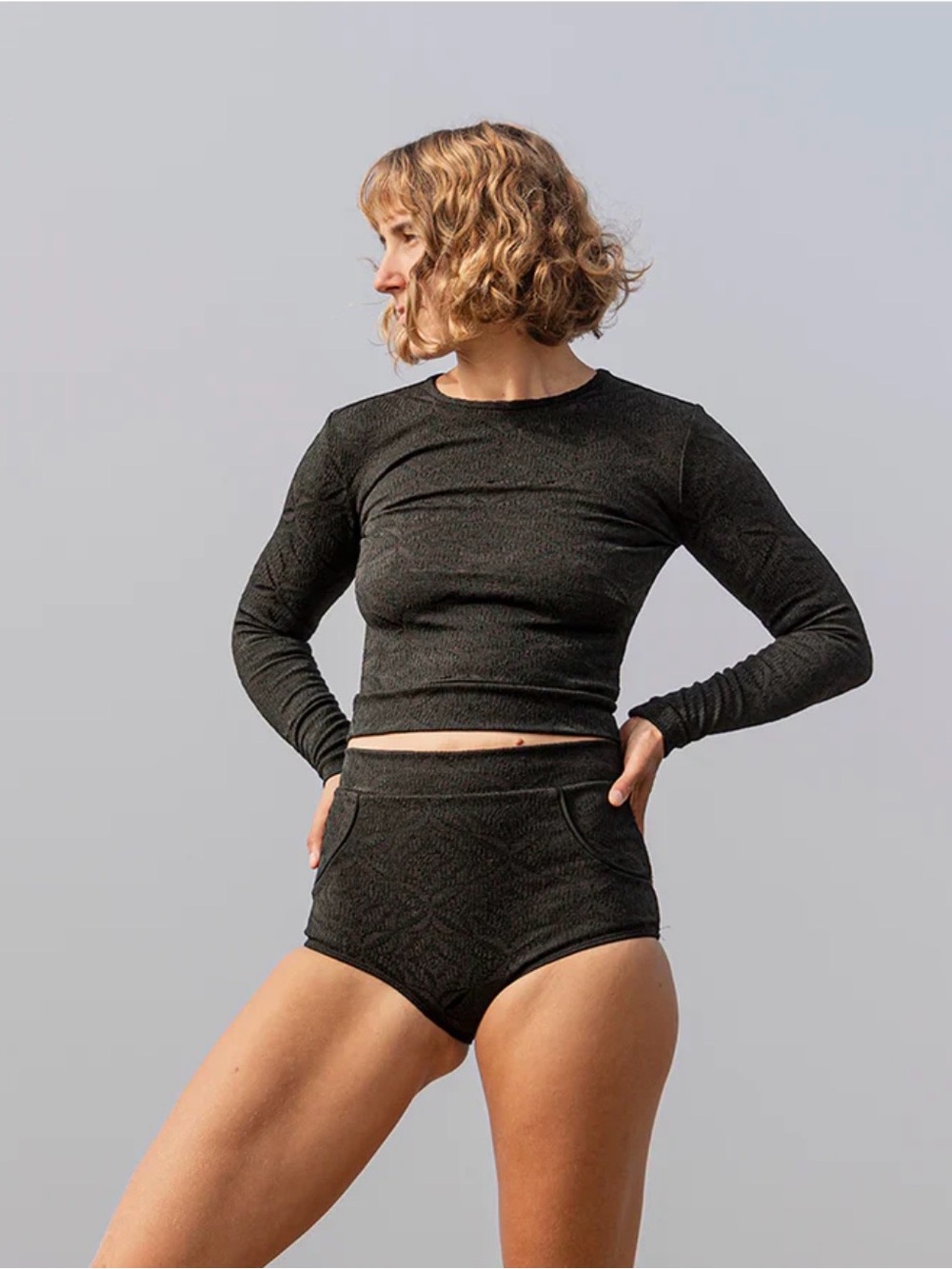 NWT Seea Palomar Crop Top Rashguard, Licorice - XS